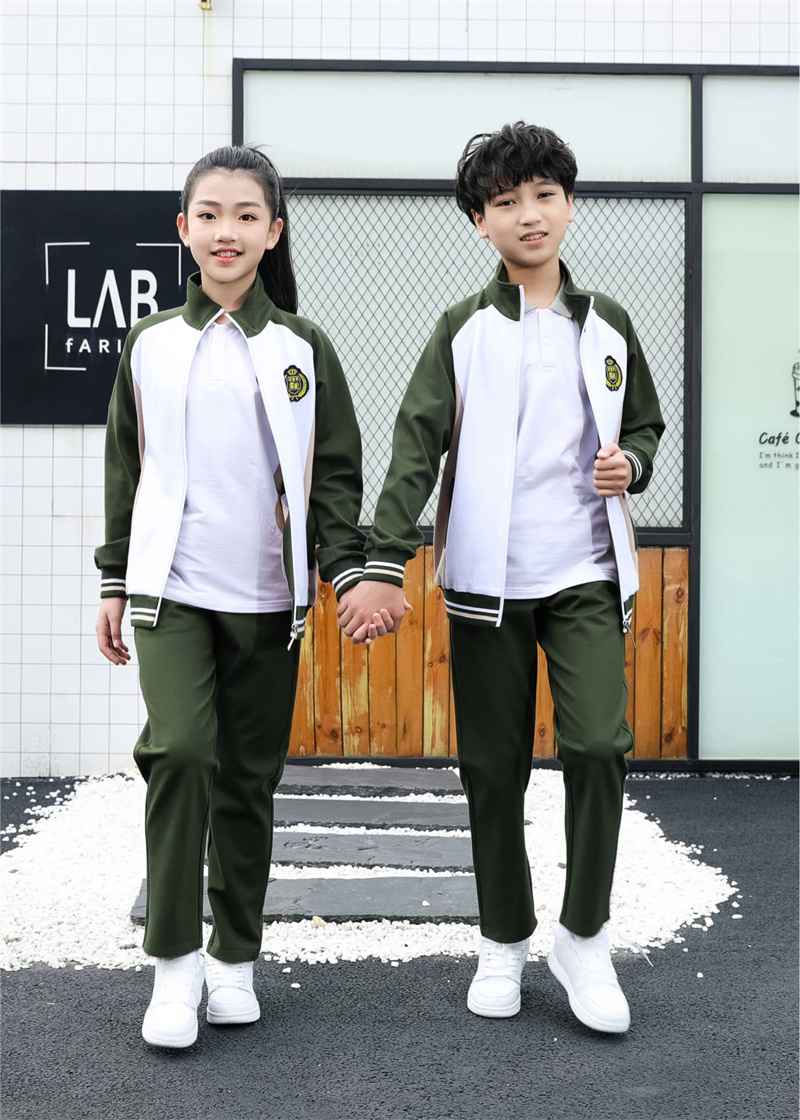校服