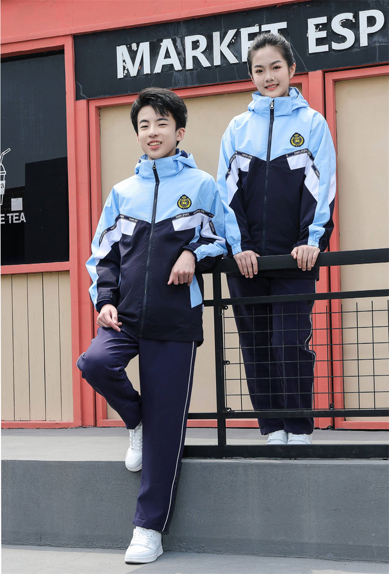 校服